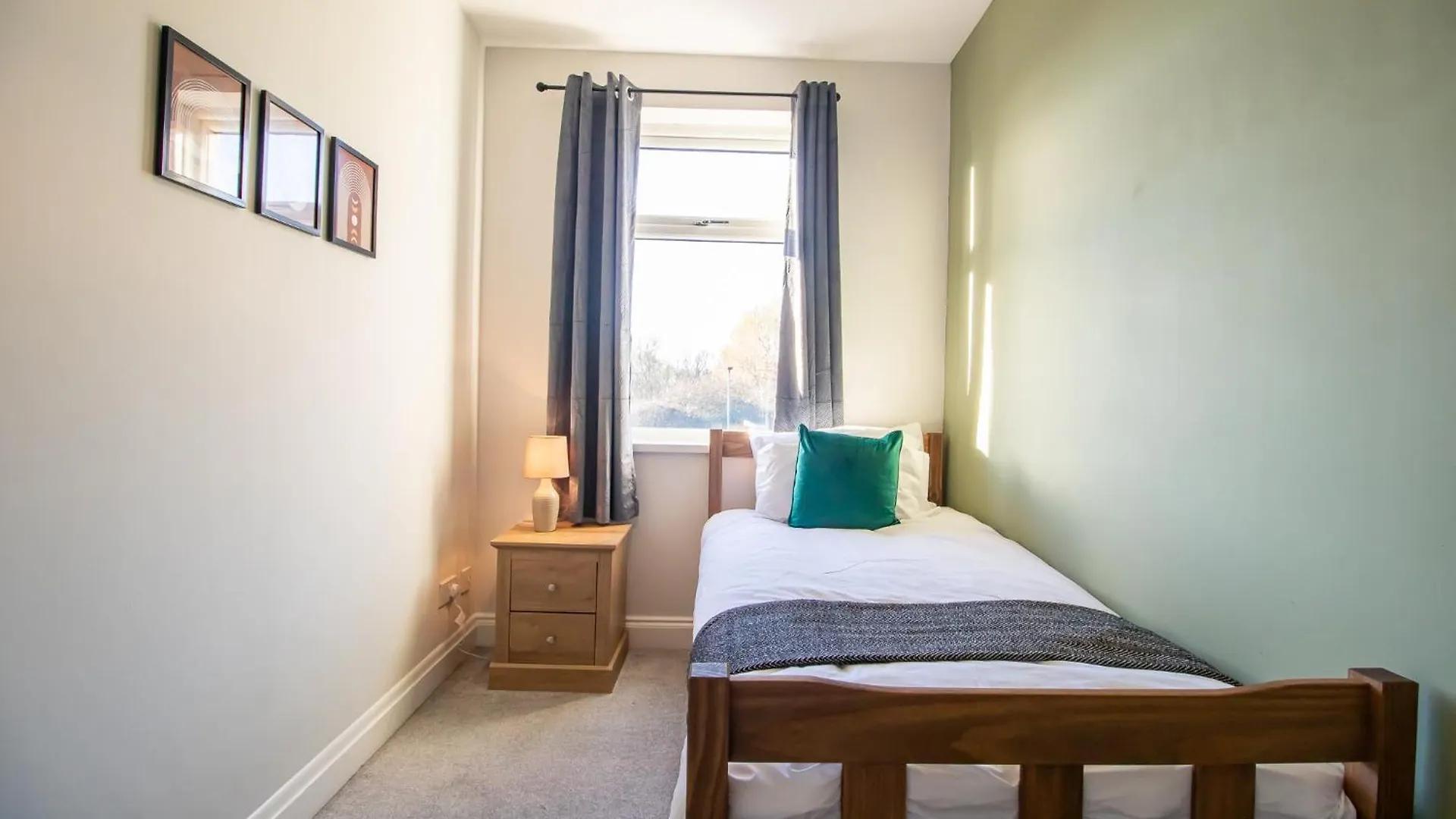 Charming Middlesbrough Home 度假居